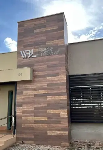 Fachada do escritório de advocacia trabalhista em Goiânia do VVBL Advogados, no Setor Sul